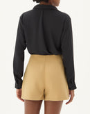 SHORTS CURTO RETO ALFAIATARIA - AREIA