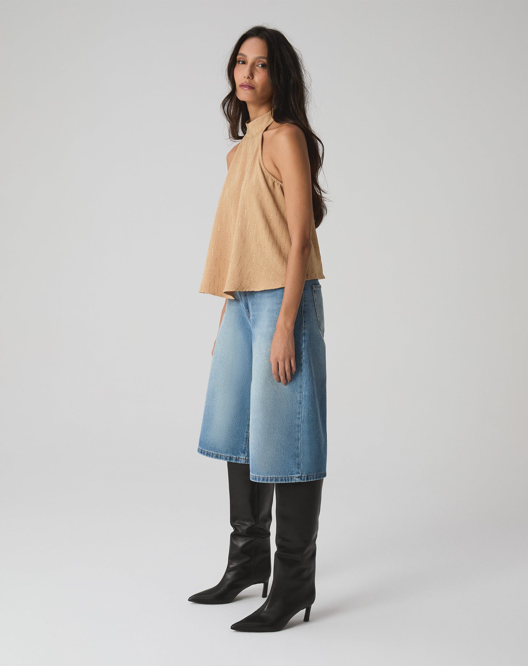 BLUSA FRENTE ÚNICA - AREIA