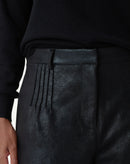 SHORTS COM PREGAS METALIZADO - PRETO