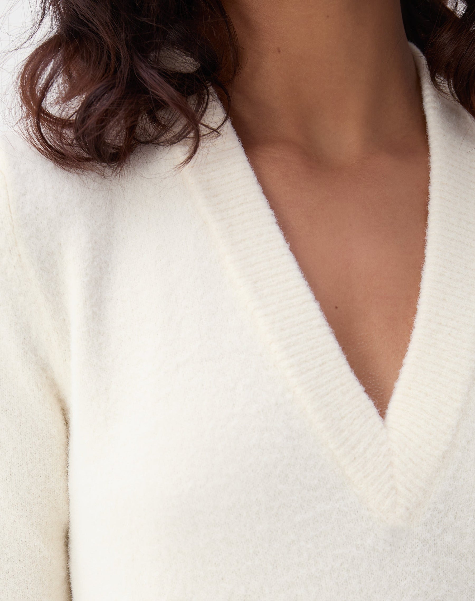 VESTIDO MÍDI TRICOT MANGA LONGA - OFF-WHITE