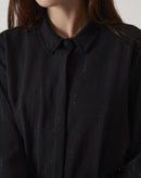 CAMISA MANGA LONGA BARRA ARREDONDADA - PRETO