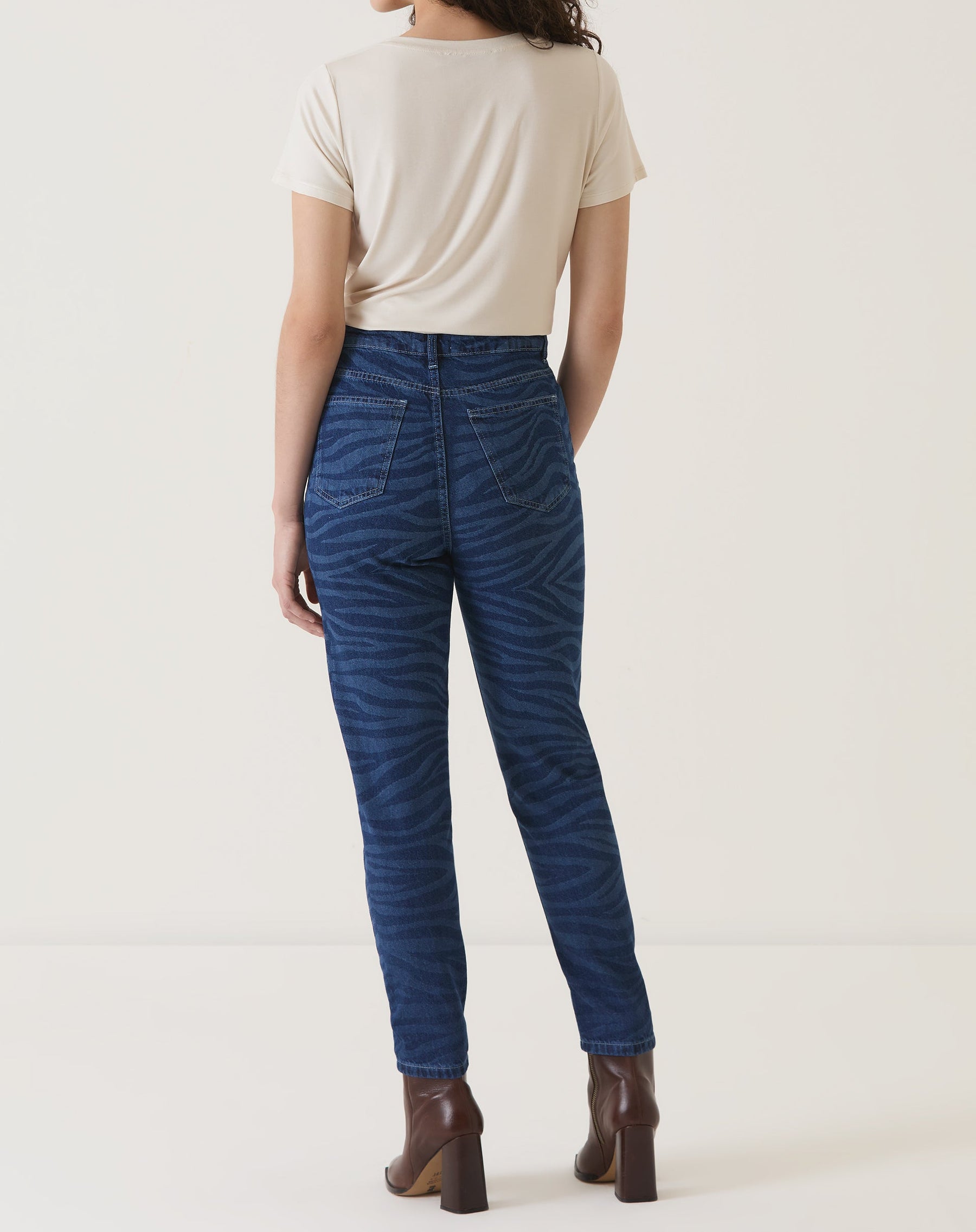 Calça Mom  Zebra Jeans - Azul Médio