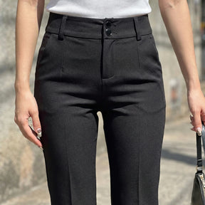 [Leve 4, Pague Só 2] Calça Dalina Feminina em Spandex, Poliéster e Elastano de Cintura Alta com Fechamento em Botões Duplos