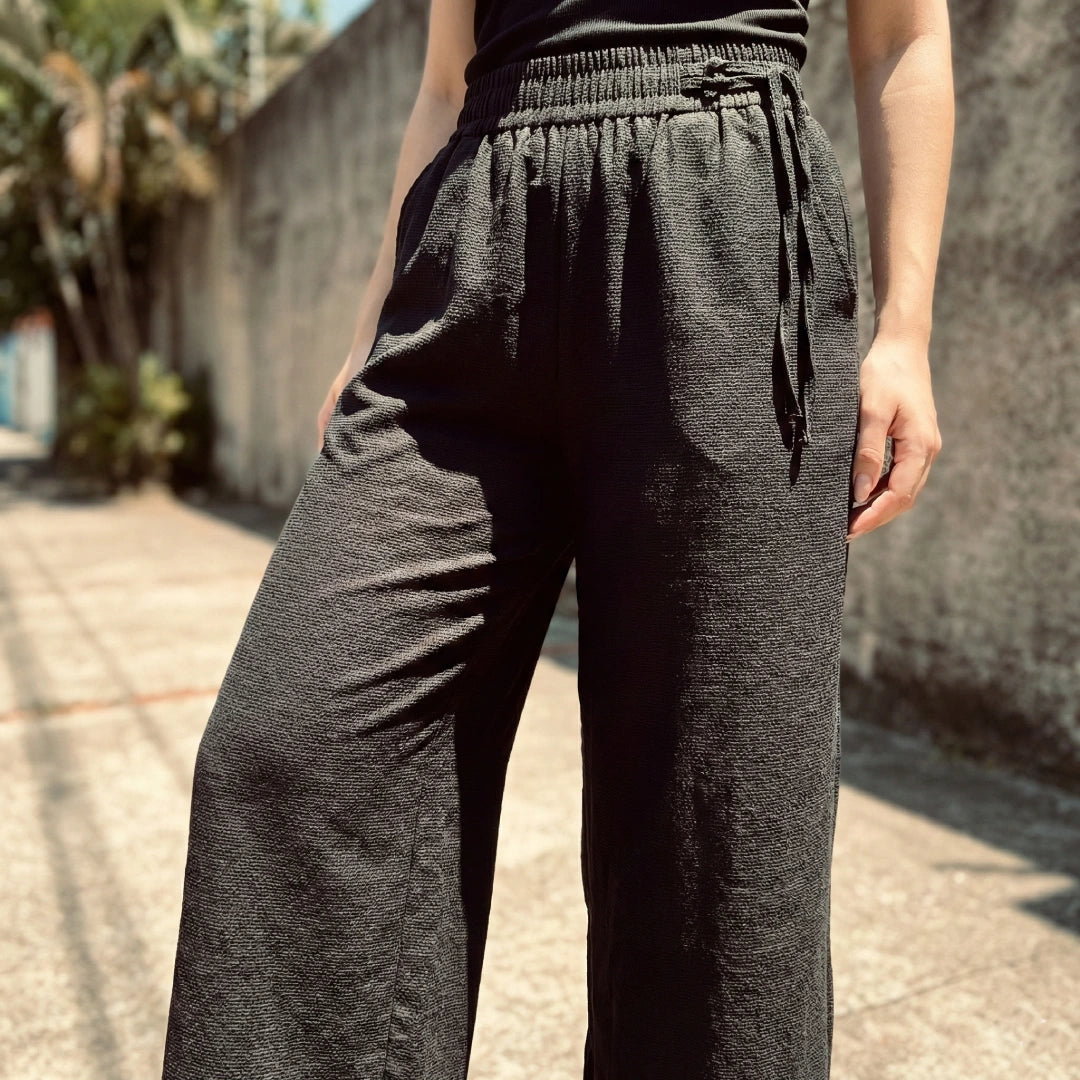 [Leve 4, Pague Só 2!] Calça Elora Feminina em Viscose Texturizada e Poliéster de Cintura Alta