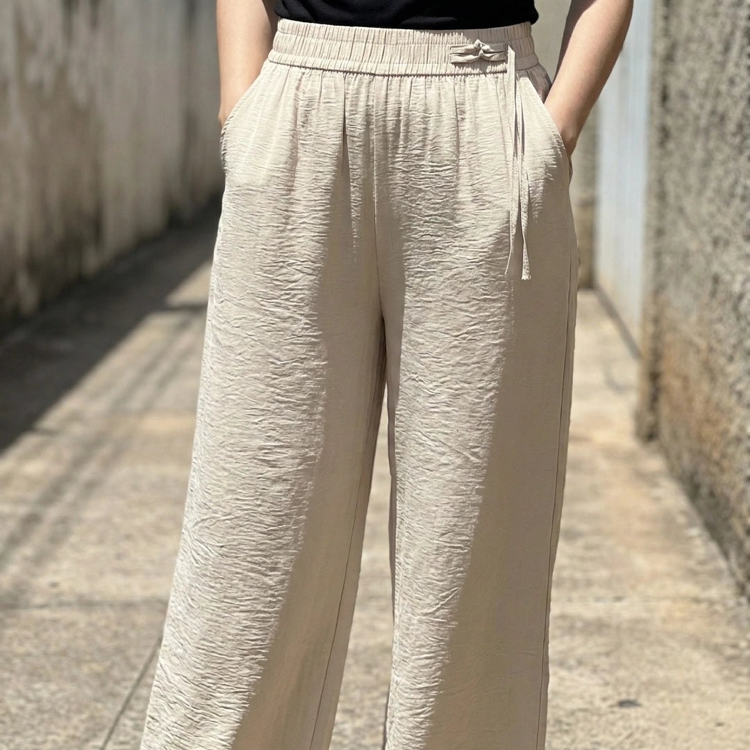 [Leve 4, Pague Só 2!] Calça Elora Feminina em Viscose Texturizada e Poliéster de Cintura Alta