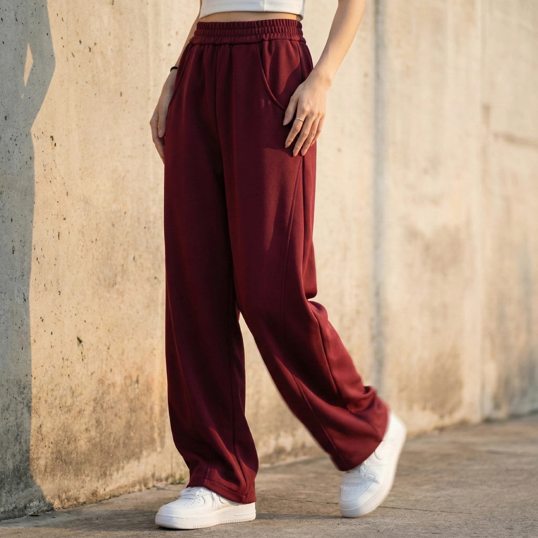 [Leve 6, Pague Só 3!] Calça Feminina Naira em Malha Piquet Texturizada e Viscose com Elastano de Toque Macio com Vinco Frontal Estruturado